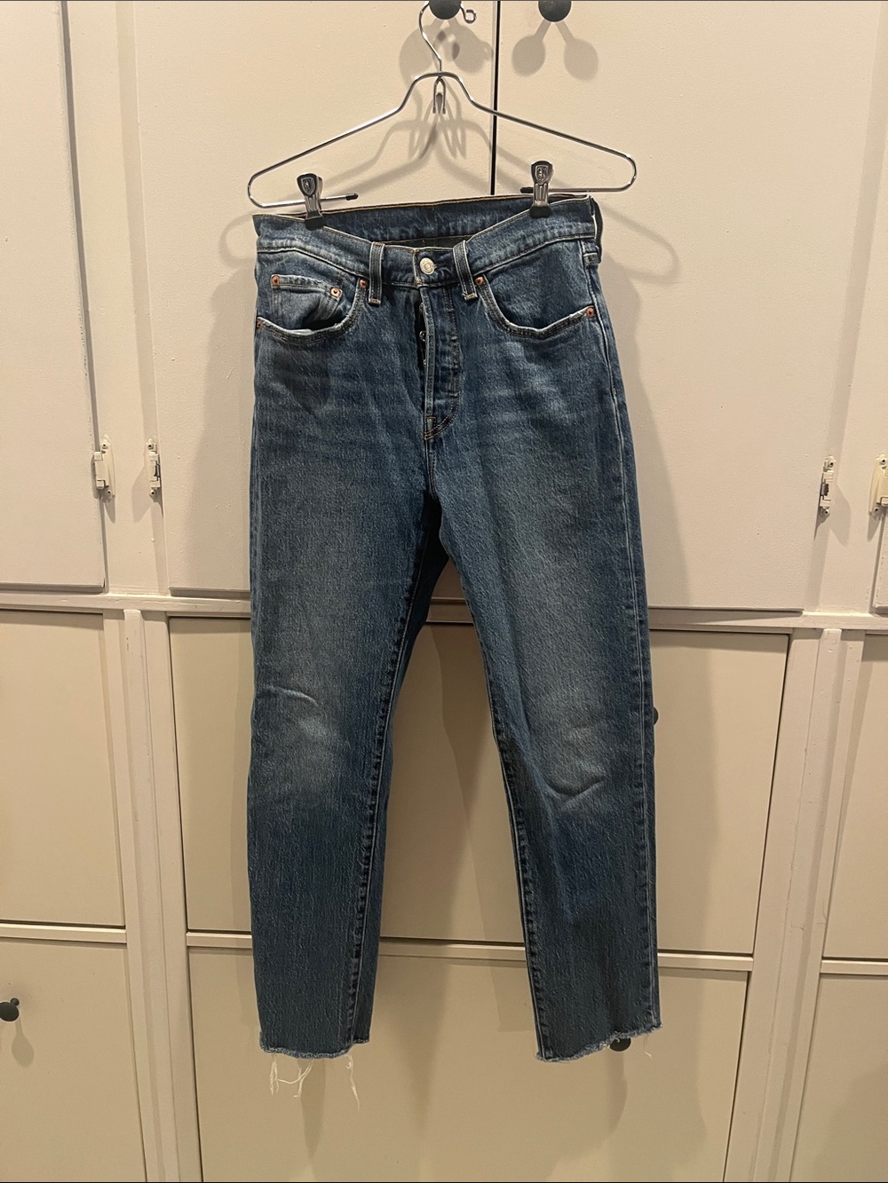 Classic Levi’s 501 sz 27 (30L) High-Rise Blue Women’s Jeans